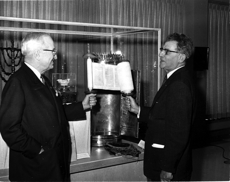 Truman and Rabbi Mayerberg hold the Torah | Harry S. Truman