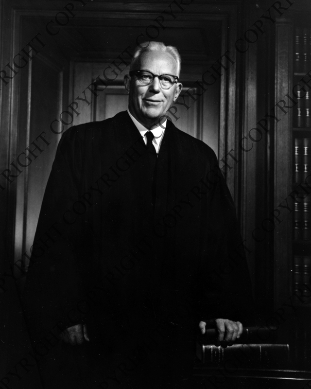 Chief justice outlet warren